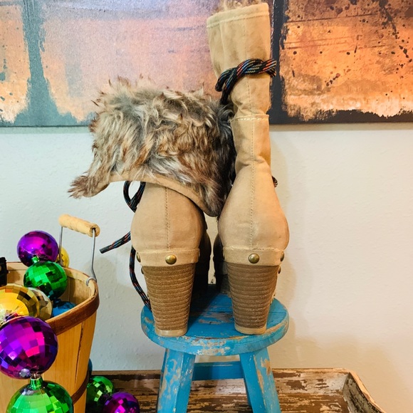 FUR-LINED LACE UP HIKING BOOTS  🥾 7 - Picture 4 of 6